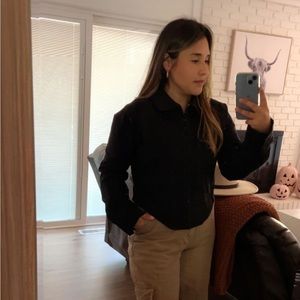 PERFECT POSE HOOK-AND-EYE DETAIL TOP